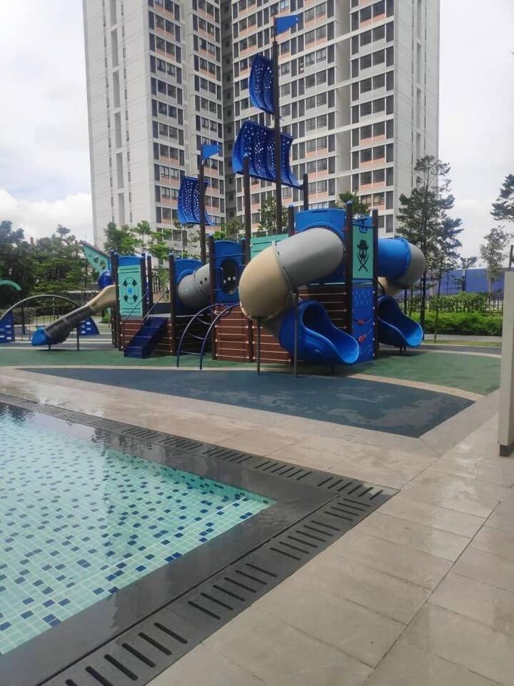Happy Family Horizon Suite - Near Xiamen-Klia Netflix Kampong Melot Екстериор снимка